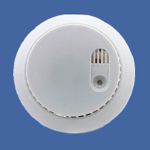 Standalone wired optical smoke sensor